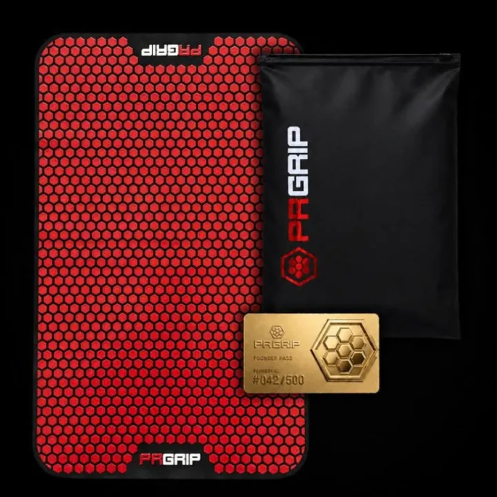PRGRIP anti-slip lifting mat in red and black with its carry pouch